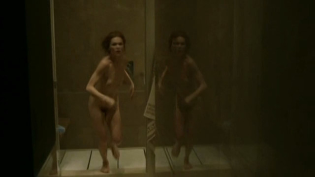 Beata Kawka nude - Jasne blekitne okna (2007)