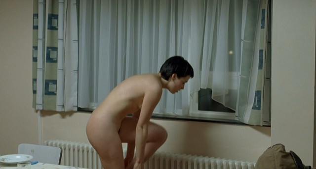 Arta Dobroshi nude - Le silence de Lorna (2008)