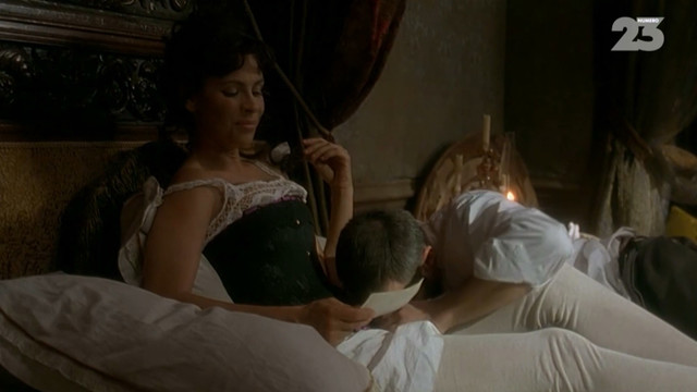 Mathilda May sexy - Au siecle de Maupassant s02e02 (2009)