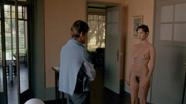 Mathilda May nude - Toutes peines confondues (1992)