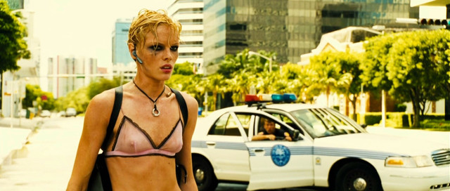 Kate Nauta nude - Transporter 2 (2005) uncut version