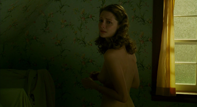 Mischa Barton nude - Closing the Ring (2007)