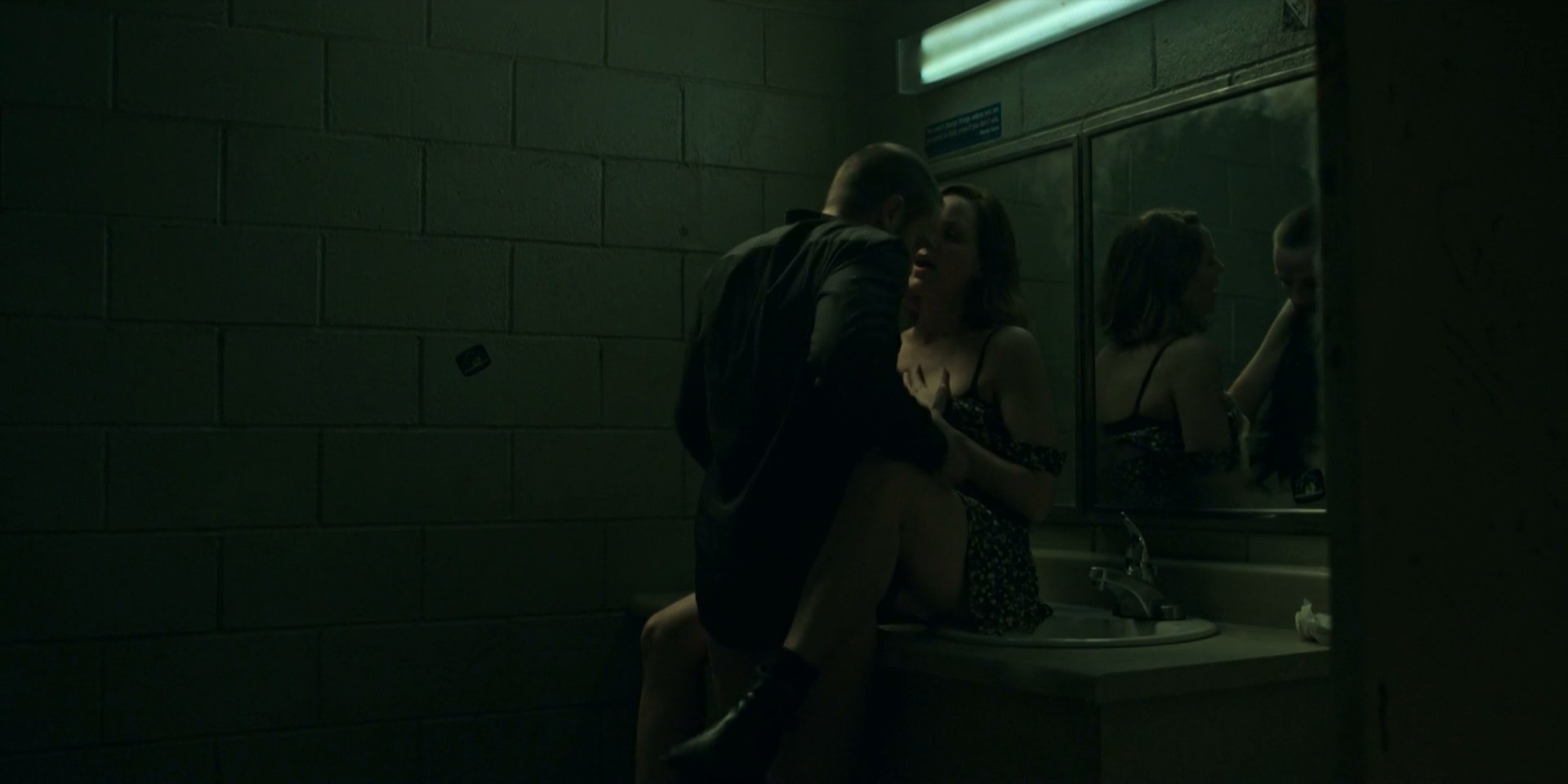 Jordana Spiro sexy - Ozark s02e04 (2018)