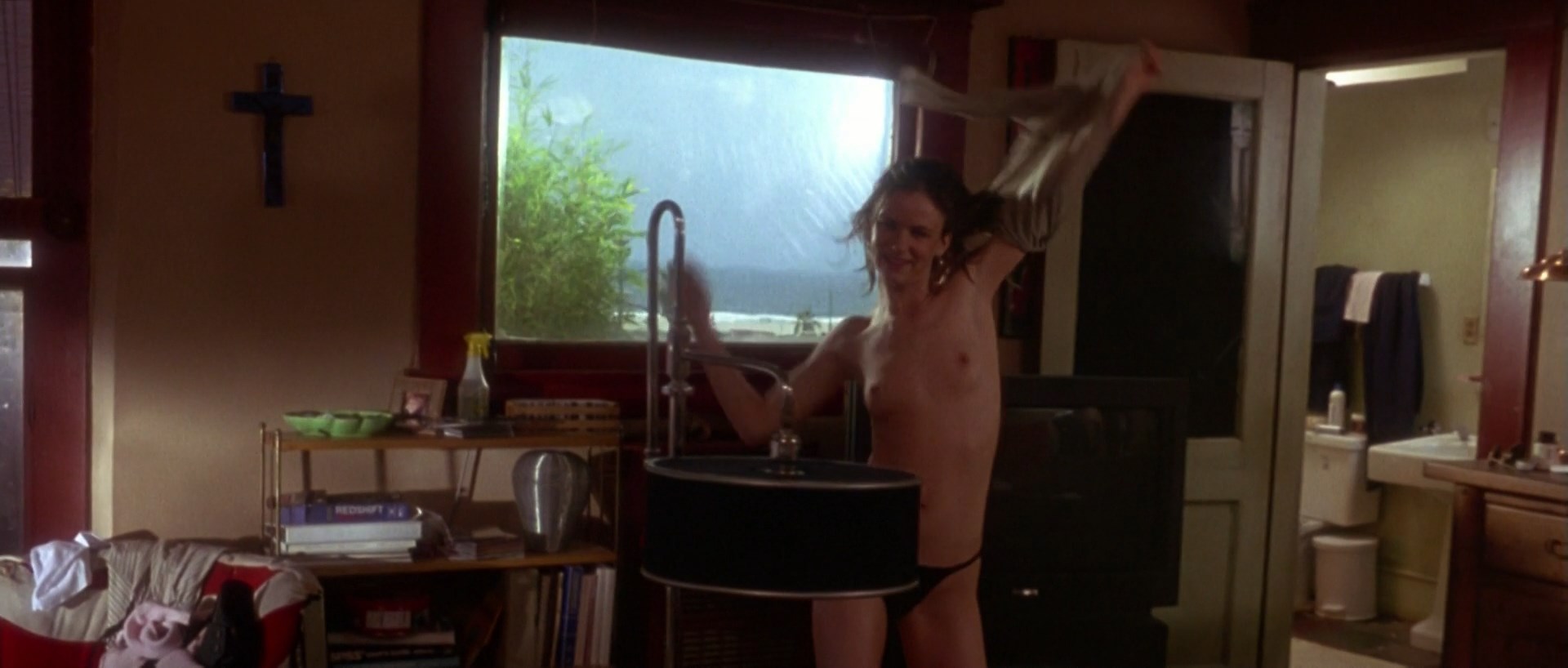 Juliette Lewis nude - Strange Days (1995)