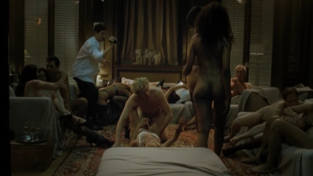 Sara Martins nude - Pigalle La Nuit s01 (2009)