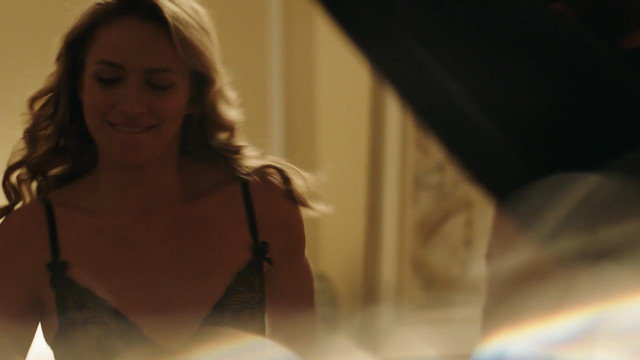 Shantel VanSanten sexy - Shooter s02e01 (2017)