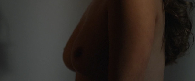 Miri Ann Beuschel nude - Forældre (2016)