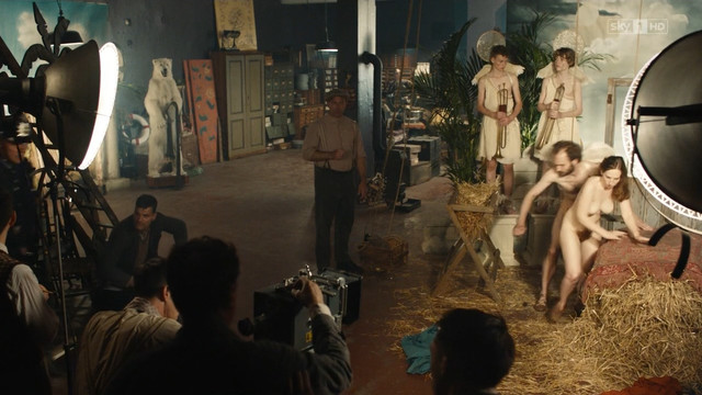 Franziska Holitschke nude - Babylon Berlin s01 (2017)