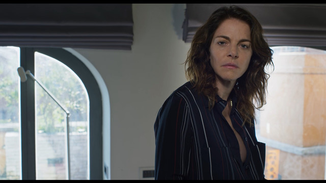 Claudia Gerini sexy - Suburra la serie s01e07-10 (2017)