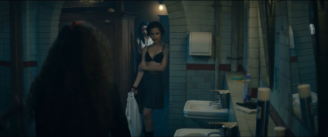 Maria Gabriela de Faria sexy - Deadly Class s01e06 (2019)