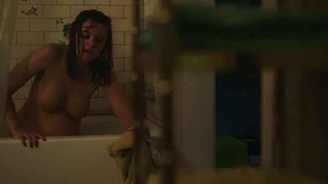 Frankie Shaw nude - SMILF s02e05 (2019)