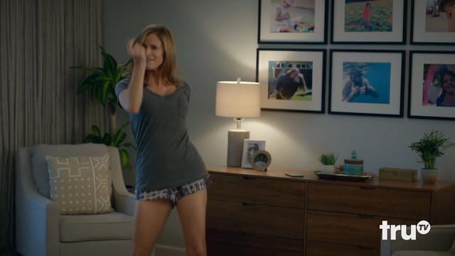 Andrea Savage sexy - I'm Sorry s02e05 (2019)