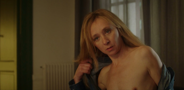 Sylvie Testud nude - Deutsch-les-Landes s01e04-07-09 (2018)