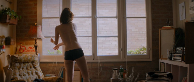 Mary Elizabeth Winstead nude - All About Nina (2018)