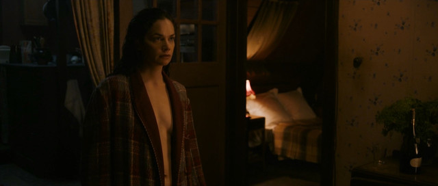 Ruth Wilson sexy - Mrs. Wilson s01e01 (2018)