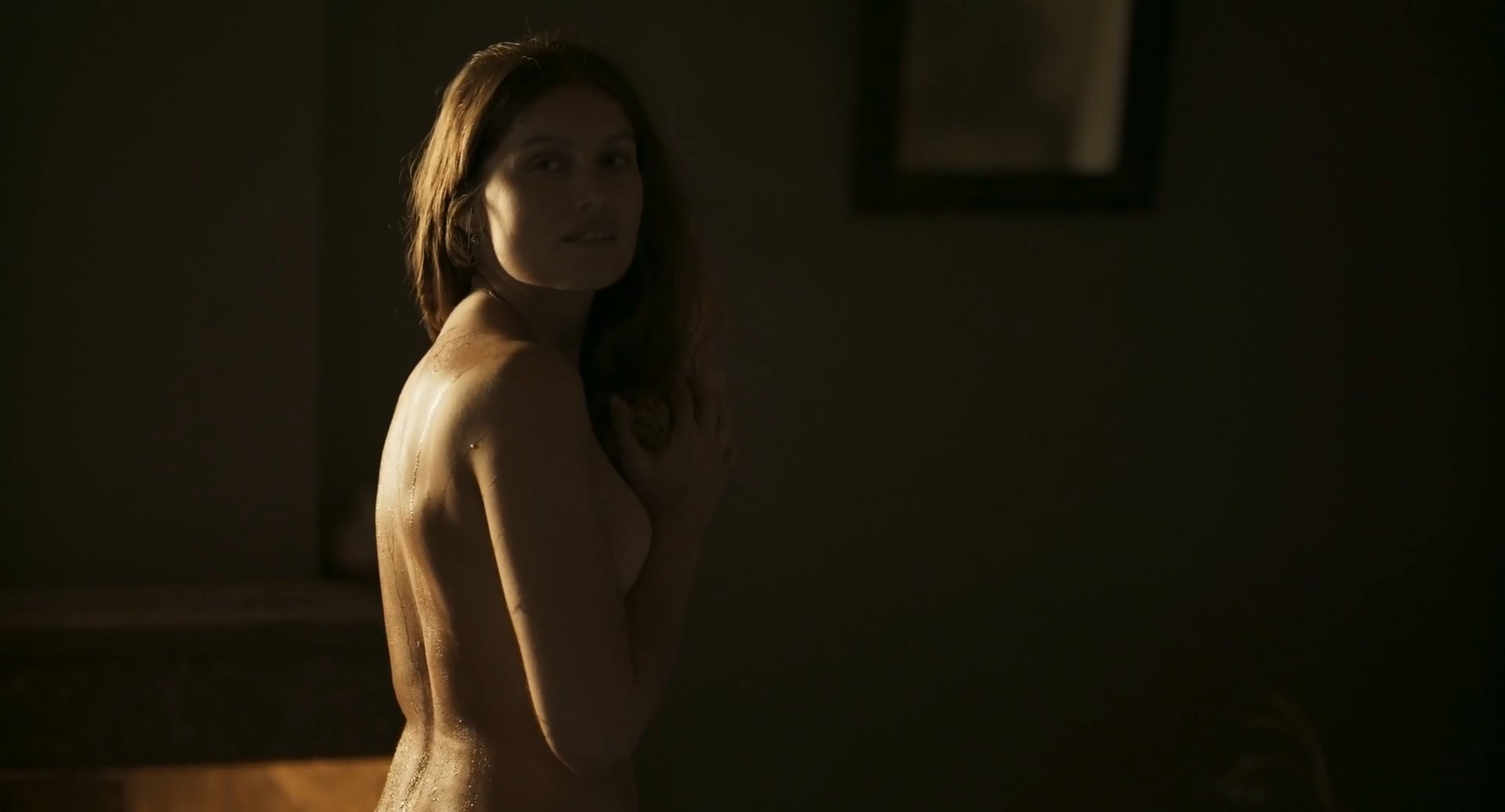 Laetitia Casta nude - L'incroyable histoire du facteur Cheval (2018)