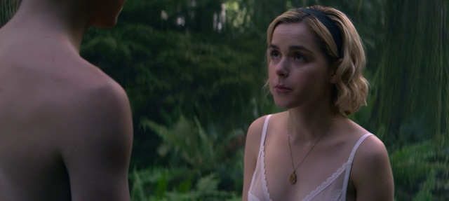 Kiernan Shipka sexy - Chilling Adventures of Sabrina s01 (2018)