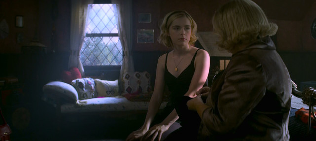 Kiernan Shipka sexy - Chilling Adventures of Sabrina s01 (2018)