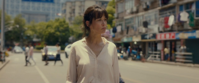 Sophie Marceau sexy - Mme Mills, une voisine si parfaite (2018)