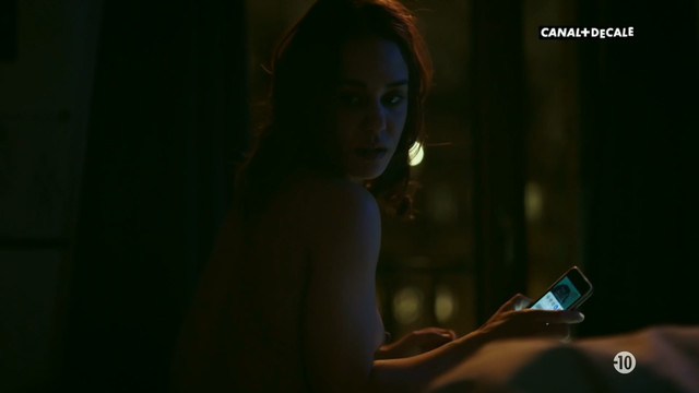 Alice Belaidi nude - Hippocrate s01e04 (2018)