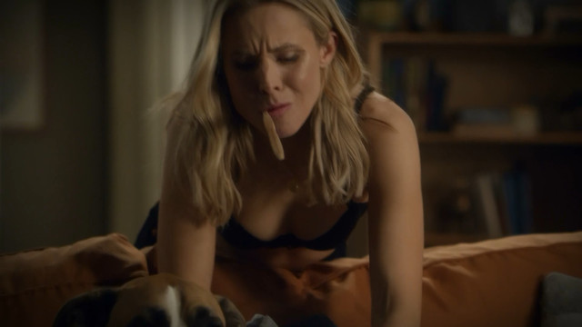 Kristen Bell sexy - Veronica Mars s04e07 (2019)