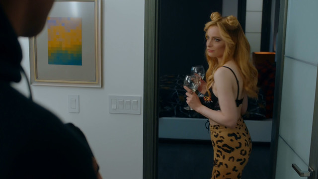 Gillian Jacobs sexy - Angie Tribeca s04e03 (2019)