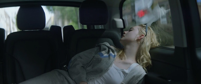 Elle Fanning sexy - Teen Spirit (2018)