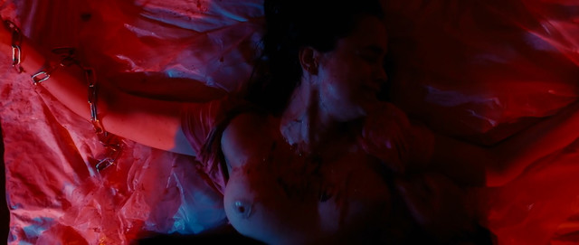 Saoirse Doyle nude - Red Room (2017)