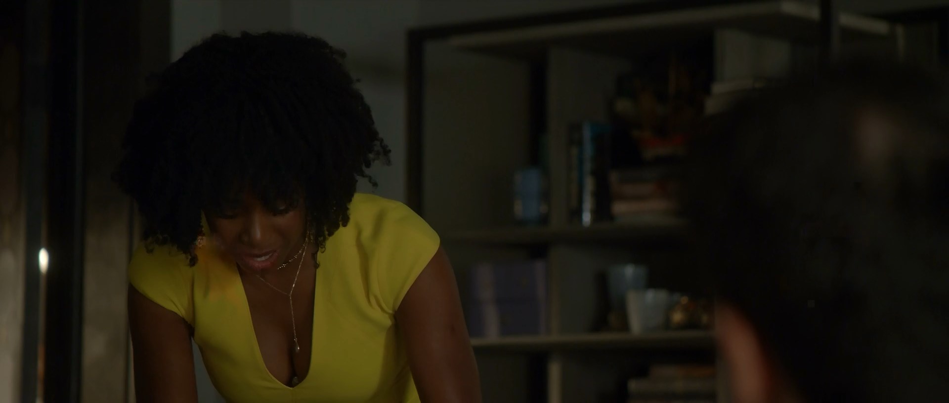 Kirby Howell-Baptiste sexy - Why Women Kill s01e01 (2019)