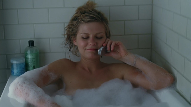 Kirsten Dunst sexy - Elizabethtown (2005)