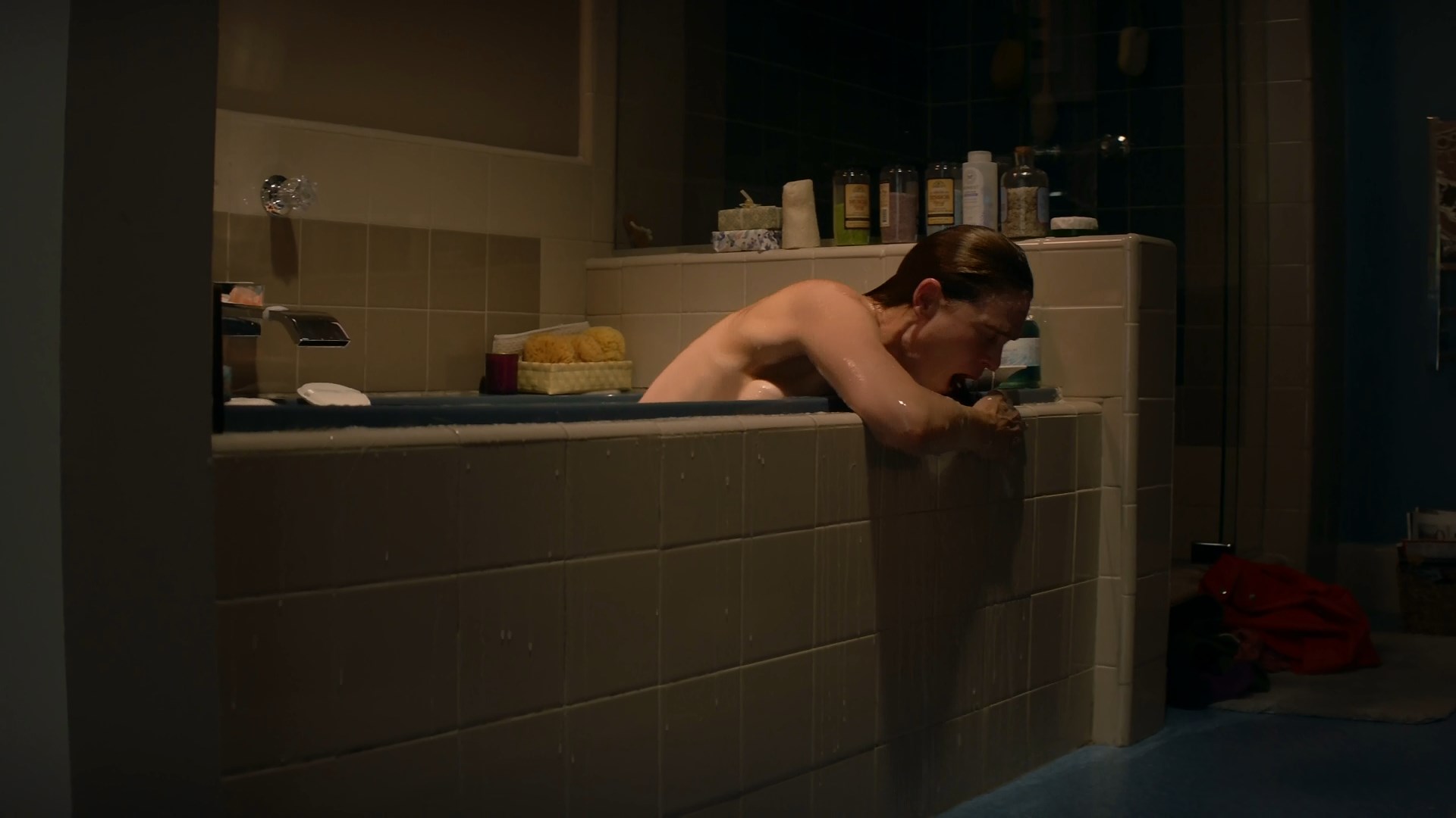 Emily Deschanel sexy - Animal Kingdom s04e12 (2019)