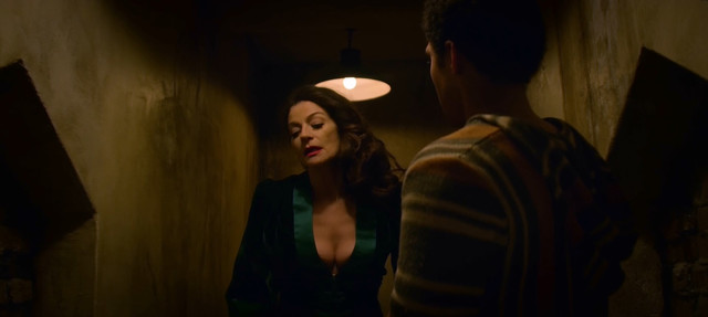 Michelle Gomez sexy - Chilling Adventures of Sabrina s01e05-07 (2018)