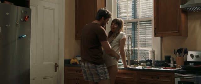 Dakota Johnson sexy - Wounds (2019)