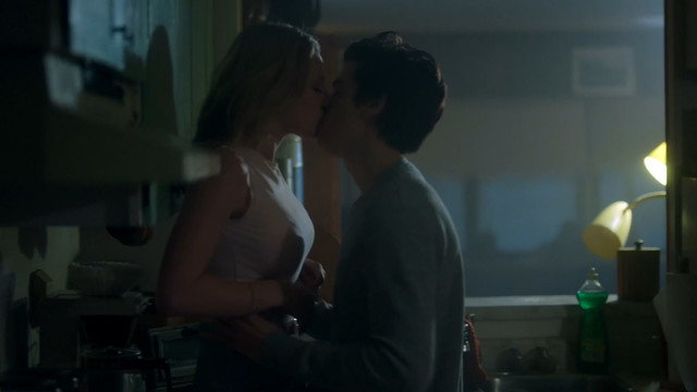 Lili Reinhart sexy - Riverdale s01e13 (2017)