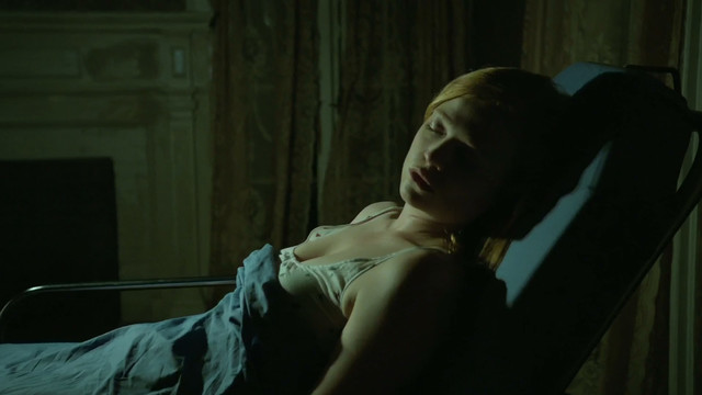 Sarah Snook sexy - Jessabelle (2014)