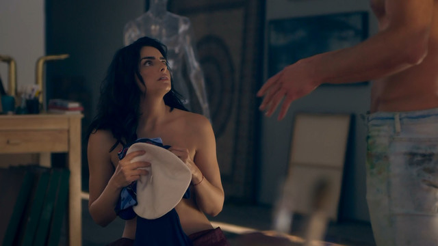 Aislinn Derbez nude - The House of Flowers s02e01, e06 (2019)