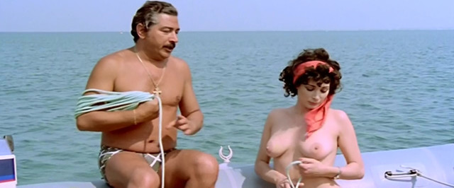 Edwige Fenech nude - Il vizio di famiglia (1975)