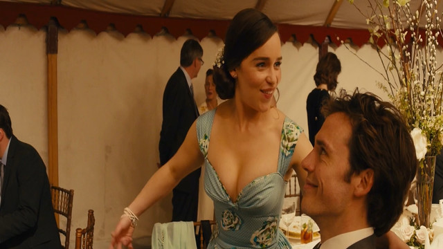 Emilia Clarke sexy - Me Before You (2016)