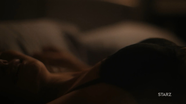 Ella Purnell sexy - Sweetbitter s02e04 (2019)