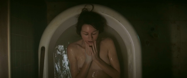 Naomi Watts nude - The Wolf Hour (2019)