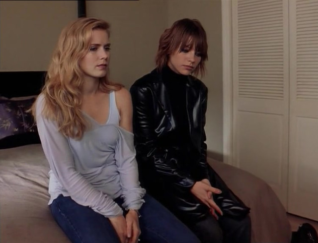 Amy Adams sexy, Lauren German sexy - Stranding Still (2005)