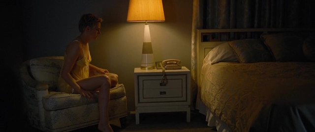 Kristen Stewart nude, Margaret Qualley sexy - Seberg (2019)