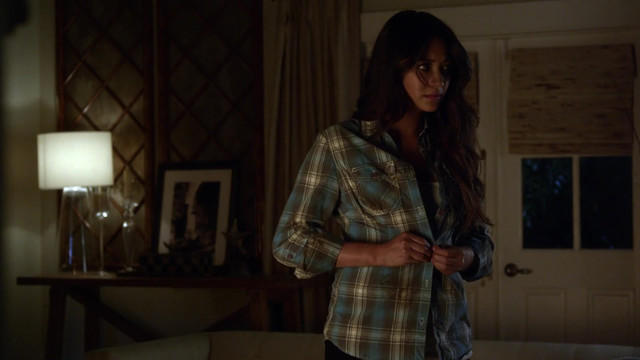 Shay Mitchell sexy - Pretty Little Liars s03e01 (2015)