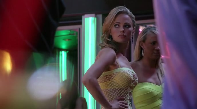 Katia Winter sexy - Dexter s07e02 (2012)