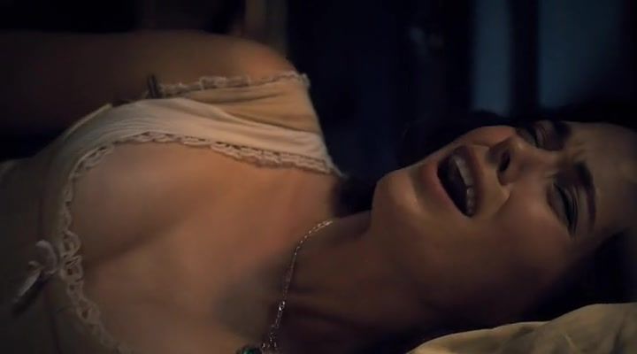 Katia Winter sexy - Sleepy Hollow s02e06 (2014)