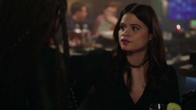 Melonie Diaz sexy, Aleyse Shannon sexy - Charmed s01e10 (2018)