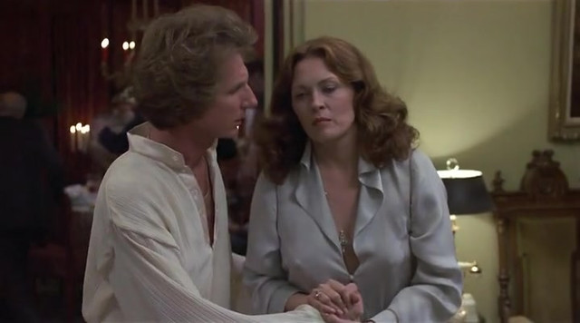 Faye Dunaway sexy - Eyes of Laura Mars (1978)