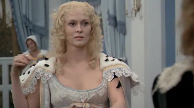 Faye Dunaway sexy - The Four Musketeers  (1974)