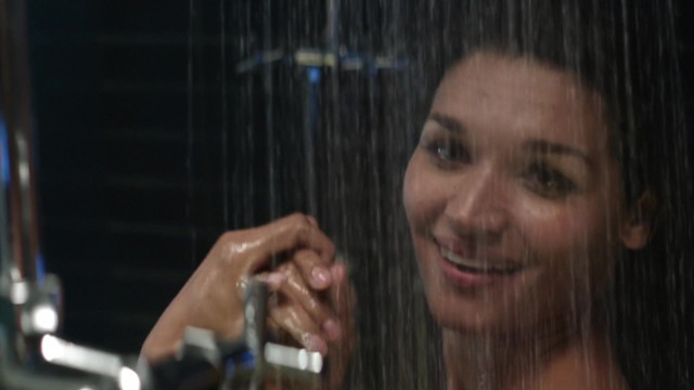 Kim Engelbrecht nude - Dominion s01e01 (2014)