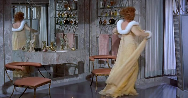 Rita Hayworth sexy - Pal Joey  (1957)